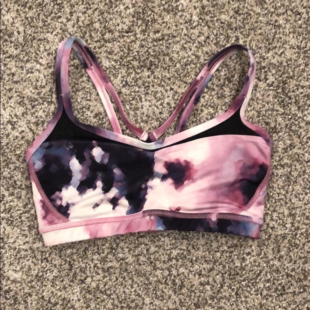 Lululemon sports bra